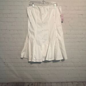Wild Fable White Denim Skirt with Stud Details – Size XL 🤍✨